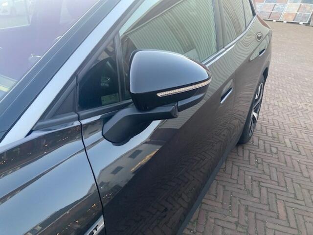 Volkswagen ID.4 1st edition, 77 kWh 204 Pk, Adapative Cruise, Climat control, trekhaak, alcantara bekleding