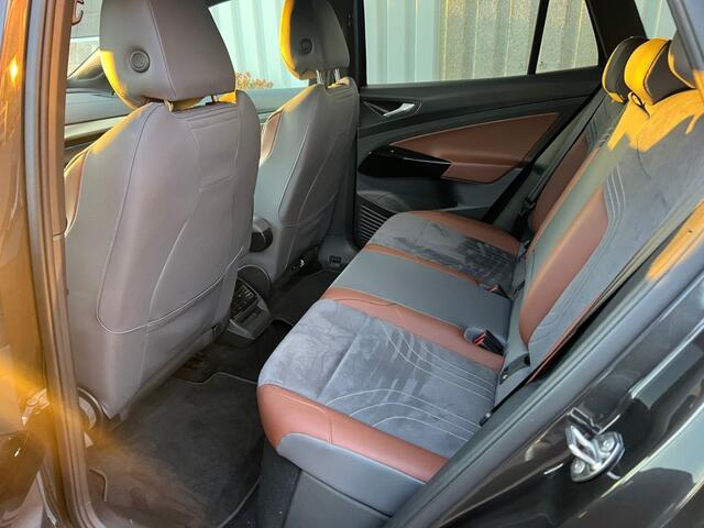 Volkswagen ID.4 1st edition, 77 kWh 204 Pk, Adapative Cruise, Climat control, trekhaak, alcantara bekleding