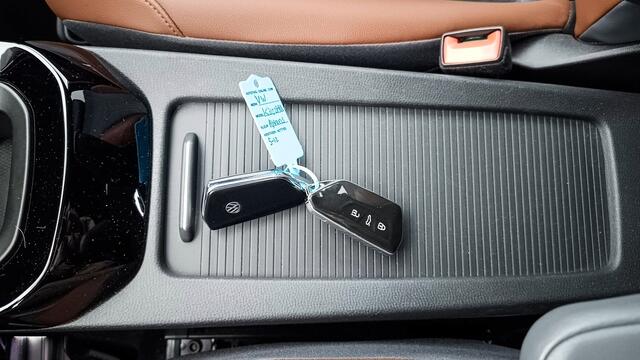 Volkswagen ID.4 First 77 kWh 2e-Eig. & Keurig-Onderh. BOVAG-Garantie. NL-Auto.