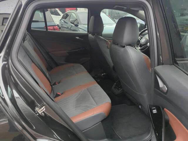 Volkswagen ID.4 First 77 kWh / Navigatie / Camera / Getint glas / 20'' LMV