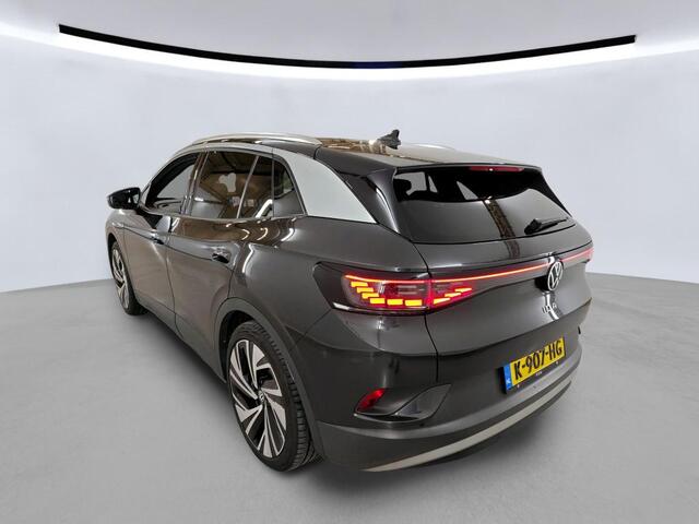 Volkswagen ID.4 First Max 77 kWh / PANO/ TREKHAAK/ 360 CAMERA/ PARK. SENSOREN/ MEMORY SEATS/ NAVI/ CLIMA/ GETINT GLAS/ 20" LMV