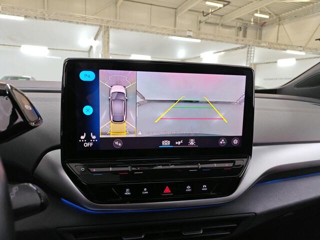 Volkswagen ID.4 First Max 77 kWh / PANO/ TREKHAAK/ 360 CAMERA/ PARK. SENSOREN/ MEMORY SEATS/ NAVI/ CLIMA/ GETINT GLAS/ 20" LMV