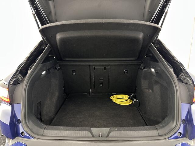 Volkswagen ID.4 First 77 kWh [ 3-Fase ] {SOH-83%} (INCL.BTW) *LEATHER-MICROFIBRE | FULL-LED | ADAPTIVE-CRUISE | HEATED-COMFORTSEATS | DIGI-COCKPIT | AMBIENT-LIGHT | NAVI-FULLMAP | PDC | TOWBAR | PRIVACY-GLASS | CAMERA | 20''ALU*