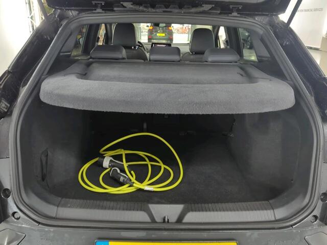 Volkswagen ID.4 First 77 kWh | Navi | Camera | Car Play |