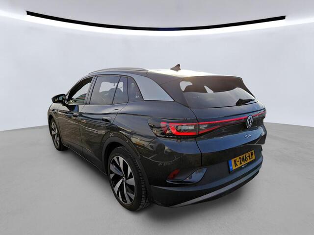 Volkswagen ID.4 First 204pk 77 kWh / Navigatie / Camera / App-Connect / Stuur & Stoelverwarming / Parkeersensoren Voor & Achter / 20" LMV