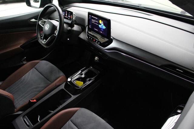 Volkswagen ID.4 First 77 kWh 150kW / 204PK Navigatie | DAB | Grootlicht Assistent | PODC Voor en achter