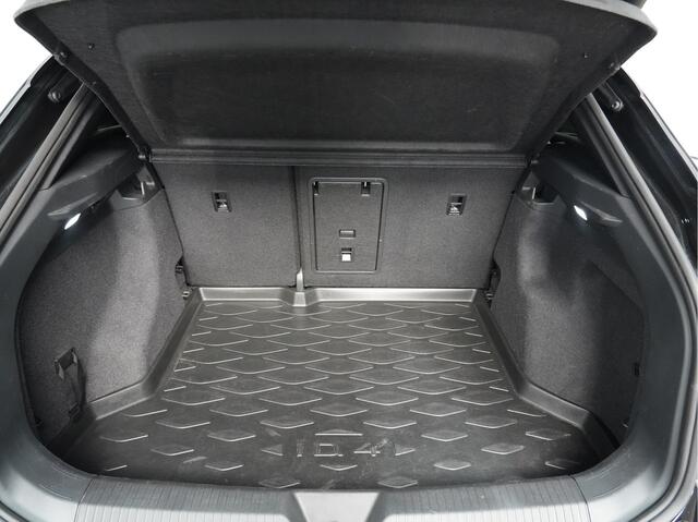 Volkswagen ID.4 286pk Pro Business 77 kWh Navigatie Camera Matrix Led Stoel/Stuurverw. Android/Carplay 279