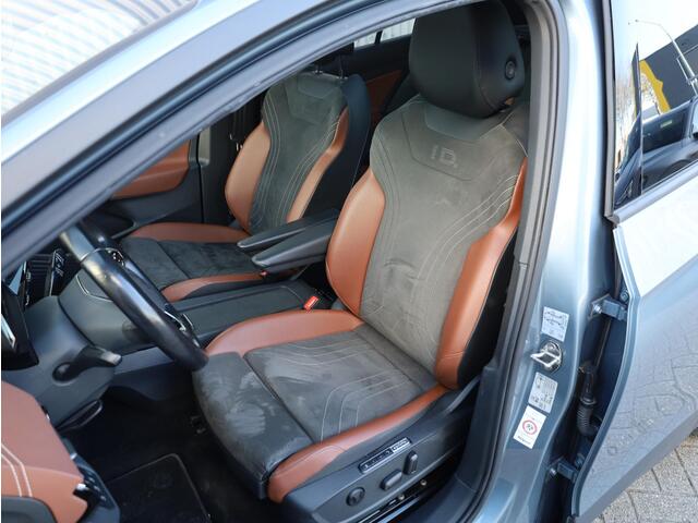 Volkswagen ID.4 Pure 52 kWh Warmtepomp | Panodak | 360° | Head-up | Memory | Keyless | IQ Light Matrix |