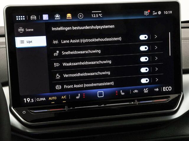 Volkswagen ID.4 Pro Limited Edition 77 kWh accu 286 PK · Trekhaak, elektrisch uitklapbaar · Achteruitrijcamera · Draadloze telefoonlader · Sfeerverlichting ·