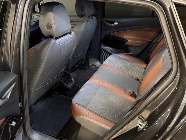 Volkswagen ID.4 First 77 kWh | Elek. Trekhaak | Warmtepomp | Apple Carplay | Camera