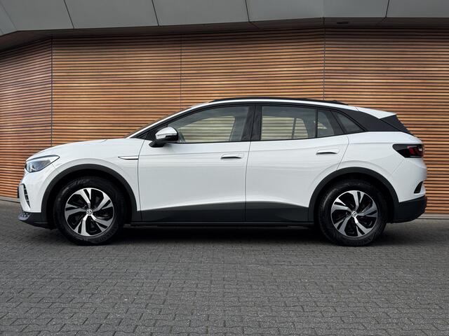 Volkswagen ID.4 Pure 52 kWh Camera / AD-Cruise / Navigatie