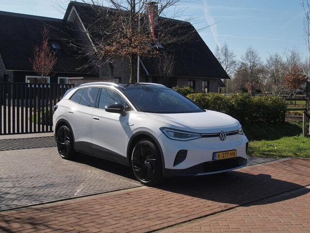 Volkswagen ID.4 Max 77 kWh | Panoramadak | Camera | Sfeerverlichting | Trekhaak | Apple Carplay |
