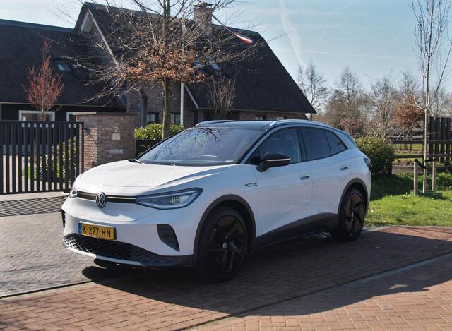 Volkswagen ID.4 Max 77 kWh | Panoramadak | Camera | Sfeerverlichting | Trekhaak | Apple Carplay |