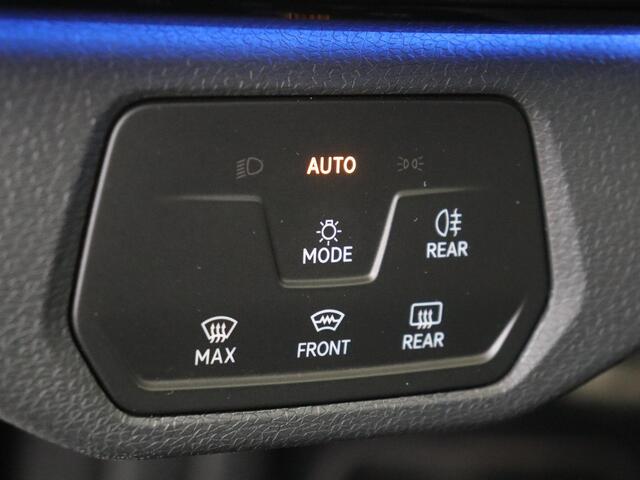 Volkswagen ID.4 Pro Business 77 kWh | SoH 93% | Parkeerassistent | Luxe bekleding | Adaptieve cruise control | Achteruitrijcamera | Navigatie | Stoelverwarming | CarPlay |