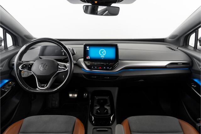 Volkswagen ID.4 First 77 kWh Trekhaak 93% SOH Camera Verwarmdevoorruit Apple carplay 7 x op voorraad