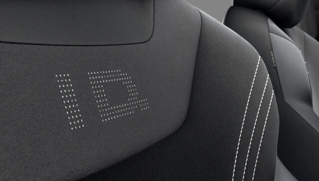 Volkswagen ID.4 Pro Limited Edition 77 kWh / Trekhaak / Matrix Led / 19'' LMV / VW