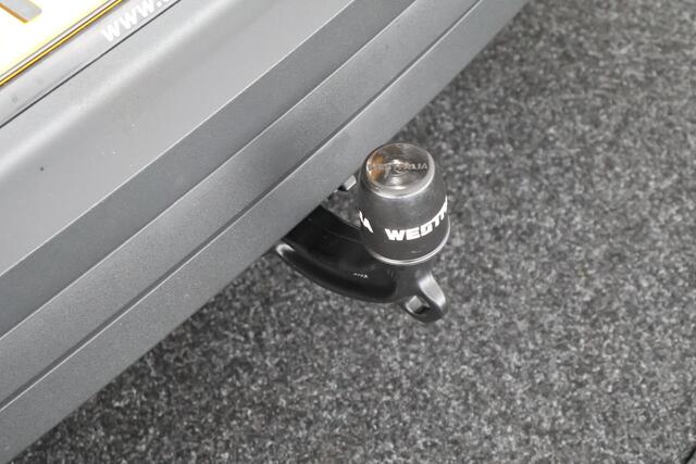 Volkswagen ID.4 Pure 52 kWh SOH 92% Trekhaak Navigatie Parkeersensoren Adaptive Cruise Apple CarPlay/Android Auto