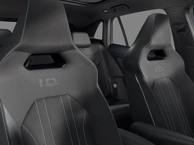 Volkswagen ID.4 Pro Limited Edition Plus 77 kWh accu 286 pk · Achteruitrijcamera · Draadloze telefoonlader · Sfeerverlichting · Trekhaak, elektrisch uitklapbaar