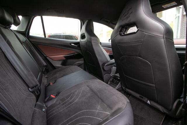 Volkswagen ID.4 Pro 77 kWh | Adapt Cruise | Android / Apple | Massagestoelen