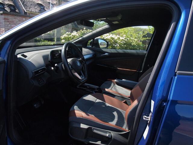 Volkswagen ID.4 First 77 kWh | Camera | Trekhaak | Sfeerverlichting | Apple Carplay | Cruise Control |