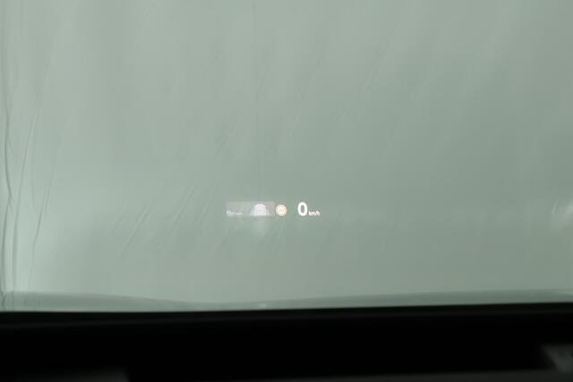 Volkswagen ID.4 First Max 204pk 77 kWh Trekhaak 360Camera Panoramadak Head-Up Memory Stoelverwarming Navigatie