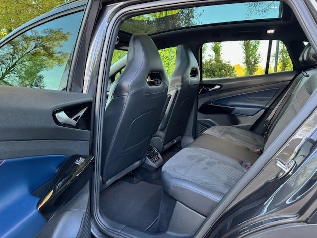 Volkswagen ID.4 GTX 300PK 77kWh SOH 90%/4MOTION/Warmtepomp/Trekhaak/Pano/360Camera/Garantie