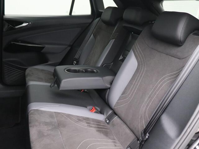 Volkswagen ID.4 Pro 77 kWh 204PK SOH 96,88%, Panoramadak, Trekhaak, Warmtepomp, Head-Up, Matrix-LED Verlichting, 360 gr. camera, Alarm, 19" LM Velgen, Stoel-Stuurverwarming, Keyless, Side Assist, Elektr. Klep
