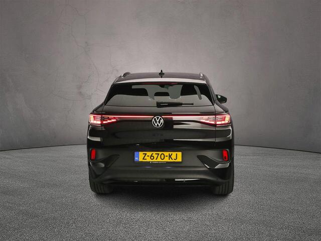 Volkswagen ID.4 GTX 340pk Automaat Panoramadak, LED matrix koplampen, Adaptive cruise control, 360 camera, Achteruitrijcamera, Navigatie, Elektrische achterklep