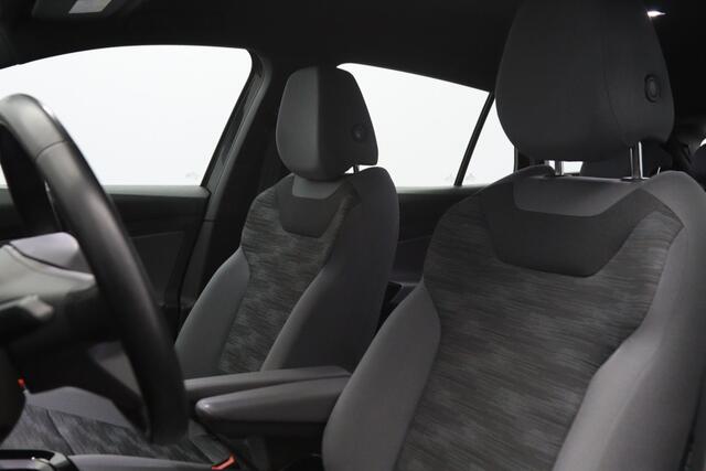 Volkswagen ID.4 Life 77 kWh 204 PK, Trekhaak, Carplay, WInterpakket, Adap. Cruise Control
