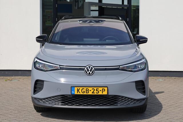 Volkswagen ID.4 Pro Limited Edition 77 kWh Black Pack leder / alcantara achteruitrijcamera navigatie stoel en stuurwiel verwarming 19" LMV keyless enntry ACC