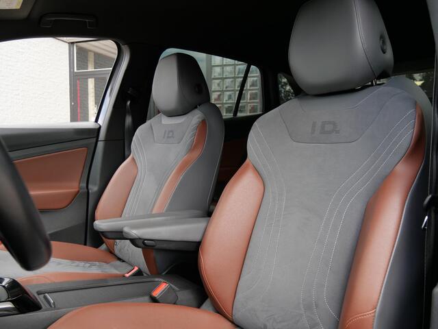 Volkswagen ID.4 77kWh 1ST/ CAMERA/ TREKHAAK/ 20INCH VELGEN/ LUXE INTERIEUR