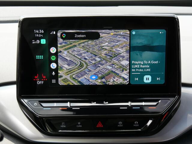 Volkswagen ID.4 77kWh 1ST/ CAMERA/ TREKHAAK/ 20INCH VELGEN/ LUXE INTERIEUR