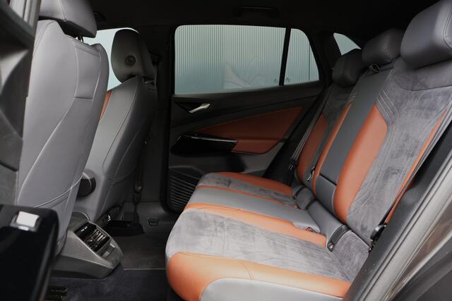 Volkswagen ID.4 Max 77 kWh 92% soh | Trekhaak | Camera | Warmtepomp | Adaptieve cruise control | Stoel- en stuurverwarming