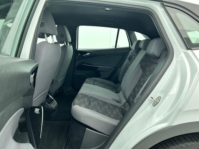 Volkswagen ID.4 Life 77 kWh Auto. Navigatie Apple Carplay/Android Auto Adaptive Cruise Control Parkeersensoren Stoel- en stuurverwarming Full Led Climate Control Lichtmetalen velgen