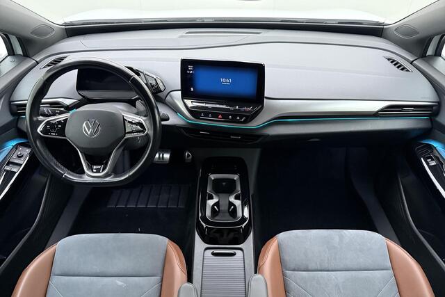 Volkswagen ID.4 First 77 kWh | Apple carplay/Android auto | Automatische airco | Navigatie | Cruise control adaptief | Trekhaak | Licht metalen velgen 20''|