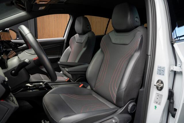 Volkswagen ID.4 GTX 4Motion 77 kWh Head up Panorama trekhaak Navigatie 360 Camera Keyless