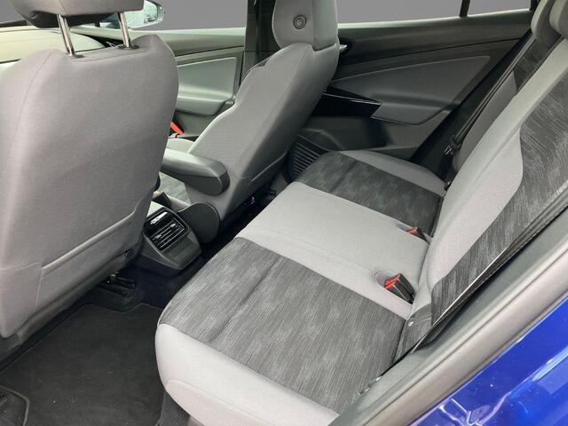Volkswagen ID.4 Pro Advantage 77kWh 128KW/174PK · Apple Carplay/Android Auto · Stoelverwarming · Parkeersensoren · Fabrieksgarantie t/m 28-12-2027 of 100.000Km