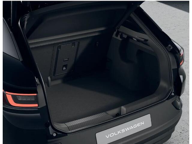 Volkswagen ID.4 Pro Limited Edition 286PK 77 kWh / Resterende Fabrieksgarantie / Trekhaak / 360° Camera / 19'' LMV / VW