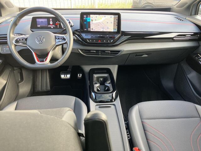 Volkswagen ID.4 GTX 4Motion 77 kWh /300PK · Panoramadak · Trekhaak · Apple/Android Car Play · Navigatie · Stuurwiel verwarmd · Warmtepomp · SOH 87%