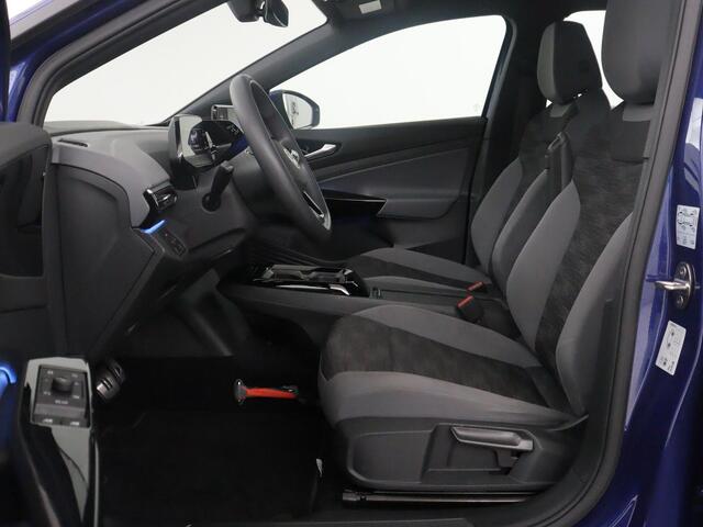 Volkswagen ID.4 Pro 77kWh | SOH 93,8% | Adaptive cruise | Lane assist | Park assist | Climate control | Navigatie | CarPlay | Sfeerverlichting | Trekhaak