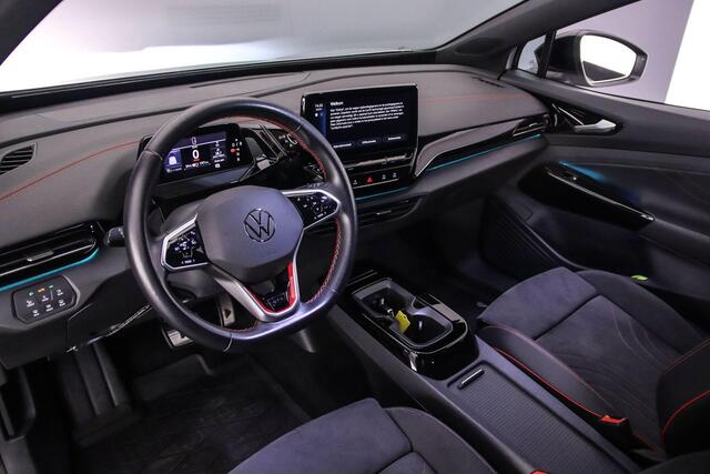 Volkswagen ID.4 GTX 4Motion 77 kWh 300pk Automaat, Trekhaak, Verwarmde voorruit, Achteruitrijcamera, Stoelverwarming, Stuurverwarming, Matrix LED koplampen, Parkeersensoren, App-connect