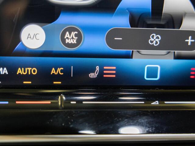 Volkswagen ID.4 Pro Limited Edition 77 kWh / 286pk / Achteruitrij camera / Dodehoek assistent / Stoelverwarming /