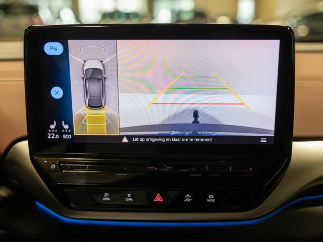 Volkswagen ID.4 Max 77 kWh SOH 91% / 204pk / Panorama dak / Trekhaak / Kuipstoelen / Elektrische stoelverstelling /