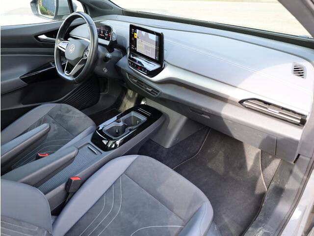 Volkswagen ID.4 Pro 77 kWh 150KW | Panoramadak | Warmtepomp | 21"Inch | Matrix LED IQ Light | Stoel&Stuurverwarming | Trekhaak | Adaptive Cruise |