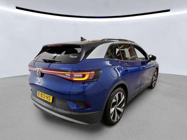 Volkswagen ID.4 204 pk First 77 kWh / Navigatie / 20"LM velgen / Camera / Parkeersensoren / Stoelverwarming / LED trans