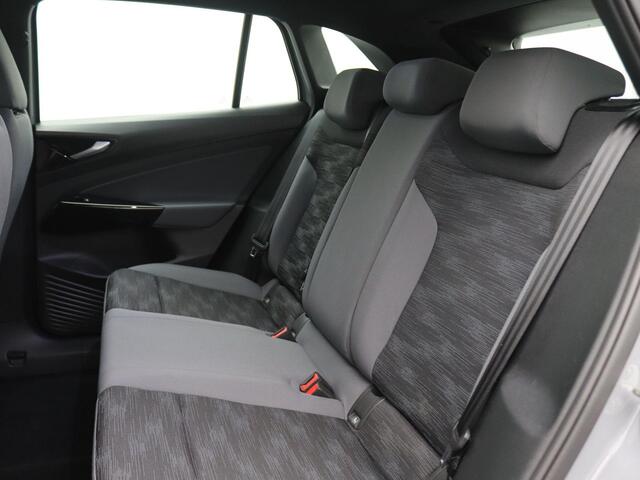 Volkswagen ID.4 Pure 52 kWh 170PK Aut. Stoel-stuurverwarming, 19" LM Velgen, Parkeersensoren voor en achter, Keyless, Navi