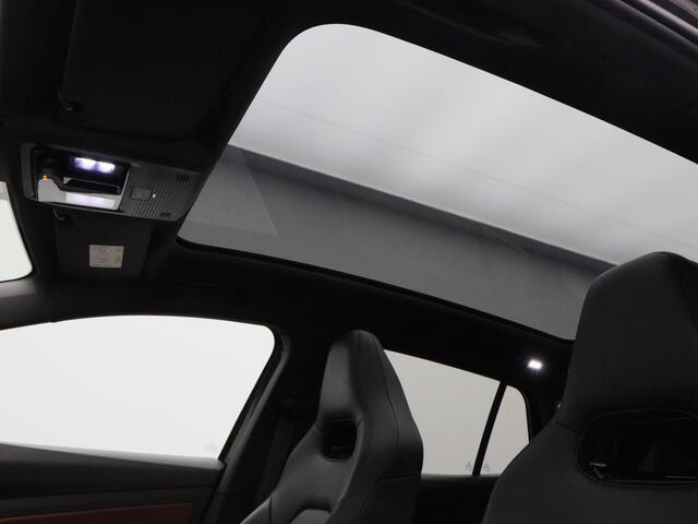 Volkswagen ID.4 Max 77 kWh 204 Pk | Panoramadak | 360 Camera | Leer | Adaptive Cruise | Navigatie | 21 Inch | 48.043 Km !!
