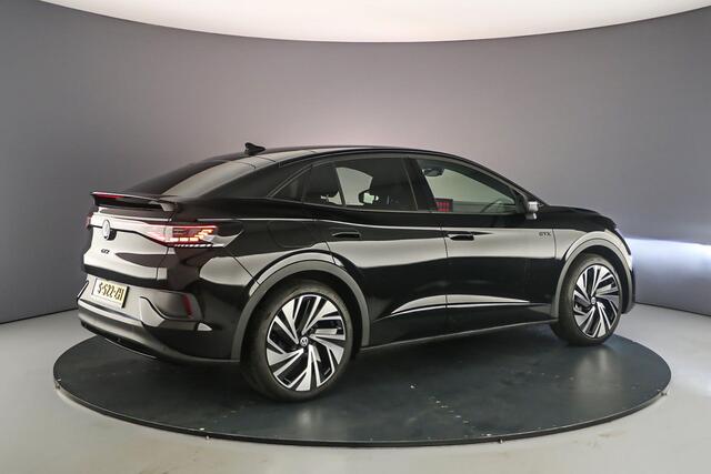 Volkswagen ID.5 GTX 300pk Automaat Trekhaak, Panoramadak, LED matrix koplampen, Navigatie, 360 camera, Head up display, Stuurwiel verwarmd, Elektrische achterklep, Stoelverwarming, Parkeersensoren