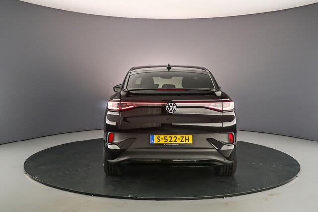Volkswagen ID.5 GTX 300pk Automaat Trekhaak, Panoramadak, LED matrix koplampen, Navigatie, 360 camera, Head up display, Stuurwiel verwarmd, Elektrische achterklep, Stoelverwarming, Parkeersensoren