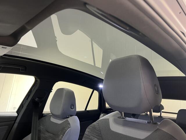 Volkswagen ID.5 Pro 77 kWh SOH 96% | Android/Apple Carplay | LM Velgen 21" | Voorstoelen/Voorruit Verwarmd | Cruise Control Adaptief | Achteruitrijcamera | Airco |